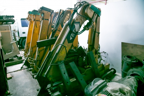 ขายเครนพับ ยี่ห้อ TICO ขนาด 1.6 และ 1.7 ตัน ขายตามสภาพ หากเหมาหมดลดราคาได้