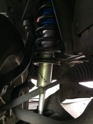 รับแก้ปัญหาช่วงล่าง รถกระบะ Mazda by Shock Profender