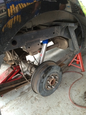 รับแก้ปัญหาช่วงล่าง รถกระบะ Navara by Shock Profender