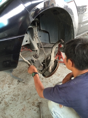 รับแก้ปัญหาช่วงล่าง รถกระบะ TriTron by Shock  Profender