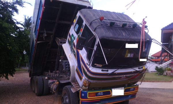 HINO 227 220 แรงม้า 2 เพลาดัมพ์ คอกเกษตร