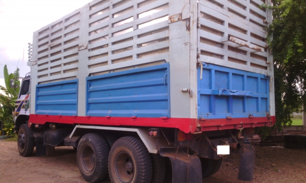 HINO 227 220 แรงม้า 2 เพลาดัมพ์ คอกเกษตร