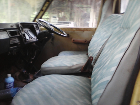 สี่ล้อ มิตซู 100แรง สภาพดีพร้อมใช้ มีเล่มทะเบียน แต่ไม่มีชุดโอน