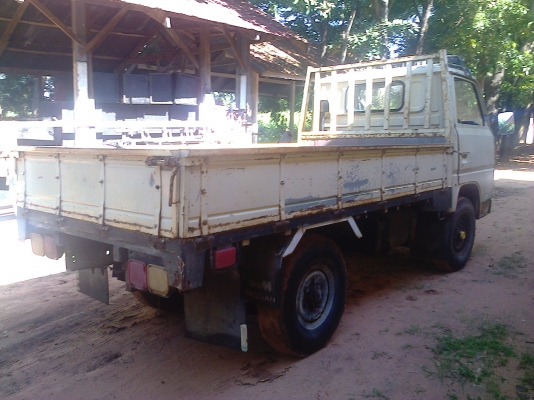 สี่ล้อ มิตซู 100แรง สภาพดีพร้อมใช้ มีเล่มทะเบียน แต่ไม่มีชุดโอน