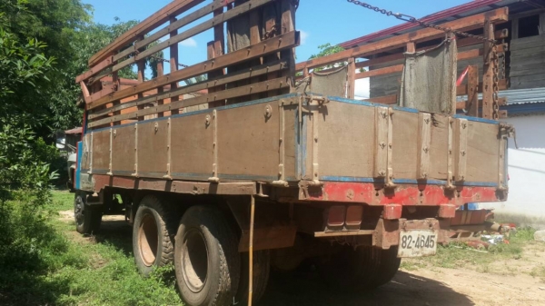 ขายรถบรรทุก 10 ล้อหน้ายาวเครื่อง 6BG1-175 แรง สภาพเดิมๆเครื่องดีคัสซีสวย