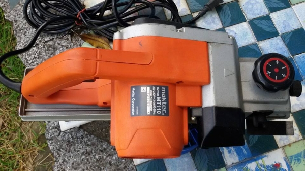 ขาย กบไฟฟ้า Maktec : MT110 ขาย กบไฟฟ้า Maktec : MT110