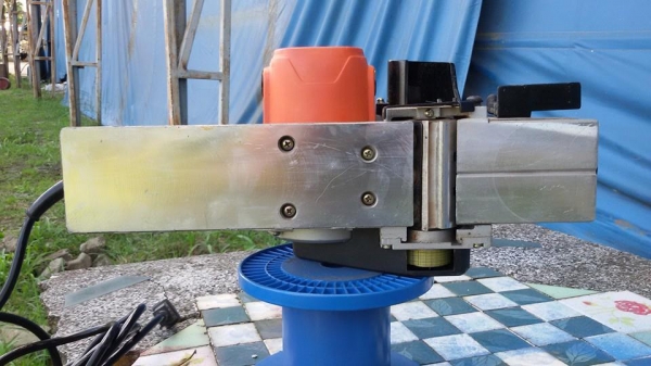 ขาย กบไฟฟ้า Maktec : MT110 ขาย กบไฟฟ้า Maktec : MT110