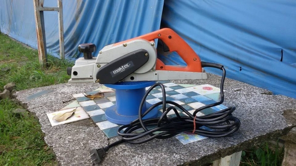 ขาย กบไฟฟ้า Maktec : MT110 ขาย กบไฟฟ้า Maktec : MT110