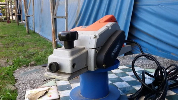 ขาย กบไฟฟ้า Maktec : MT110 ขาย กบไฟฟ้า Maktec : MT110