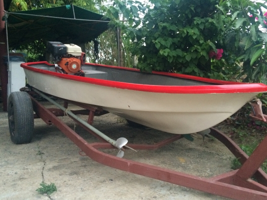 ขายครับเรือตกปลา พร้อมเครื่องยนต์13แรง