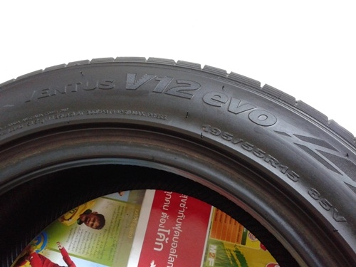 ยาง,195-55-15 Hankook v12 evo ดอกหนากลางปี12ไม่ปะหนึ่งคู่ 2,000