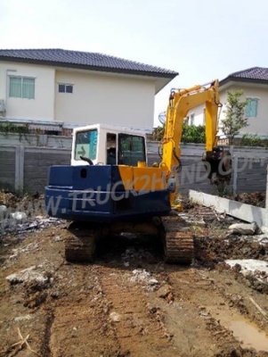 KOMATSU PC60 รุ่น 5  มีเอกสารซื้อขายพร้อม