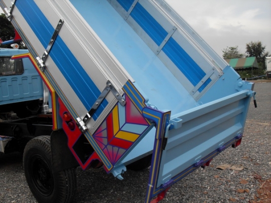 ขาย ISUZU NKR 4 ล้อ กระบะดั้ม พร้อมใช้งาน