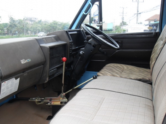 ขาย ISUZU NKR 4 ล้อ กระบะดั้ม พร้อมใช้งาน