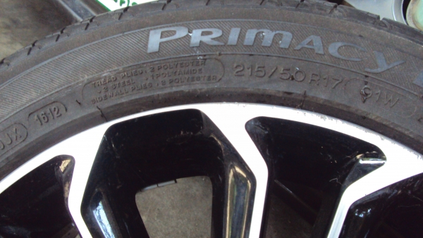 ขายล้อแม็ก17พร้อมยาง 215 50 17 มี1วงไว้ทำอะไหล่2000บาท