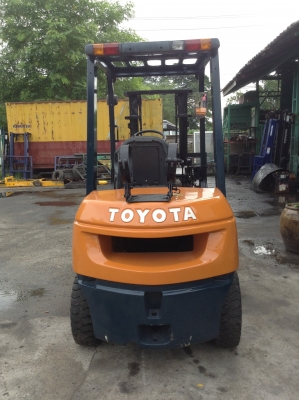 +++ ขายโฟล์คลิฟท์  TOYOTA  7FG30  ขนาด 3 ตัน  เครื่องยนต์เบนซิน +แก๊ส  (ุอุปกรณ์ใหม่ 100\% ครับ)   เสา  3  เมตร   เกียร์ธรรมดา  งา 1,070  มม.  ยางตันใหม่ครับ
