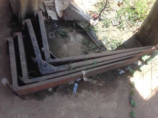 ขายงาโฟล์คลิฟท์2คู่ ยาว1.20ม.ราคา20,000บาท โทร.0810367316