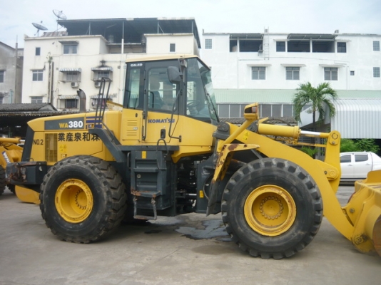 รถตักล้อยาง Komatsu WA380-5 รถเก่านอก นำเข้าจากญี่ปุ่น  สภาพพร้อมใช้งาน