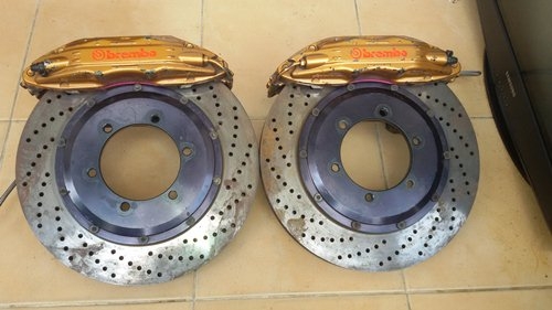 ขายปั๊มเบรค Brembo  F50 พร้อมจานซิ่ง แปลงใส่รถตู้แล้ว