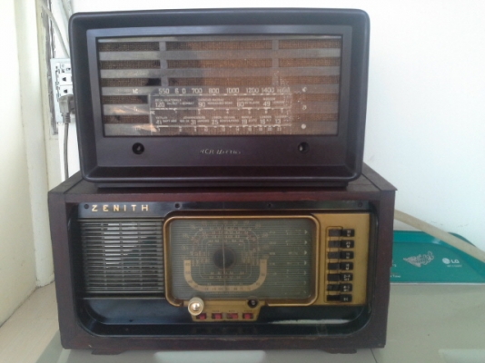 ขายวิทยุเก่า ใช้งานไม่ได้ ตามรูปเลยครับ