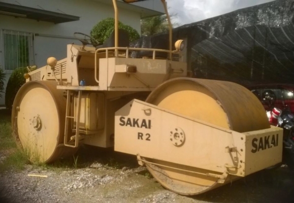 ต้องการขายด่วนรถบด3ล้อเหล็กSAKAI KD7610 พร้อมใช้