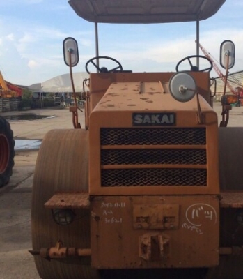 ต้องการขายด่วนรถบด3ล้อเหล็กSAKAI KD7610 พร้อมใช้