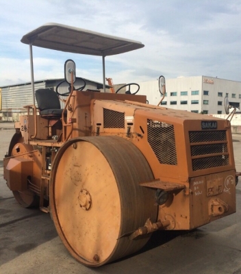 ต้องการขายด่วนรถบด3ล้อเหล็กSAKAI KD7610 พร้อมใช้