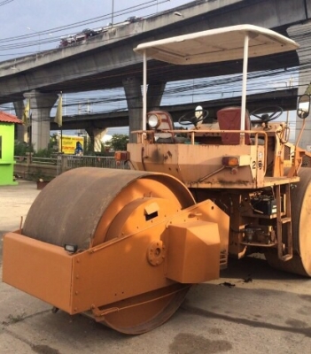 ต้องการขายด่วนรถบด3ล้อเหล็กSAKAI KD7610 พร้อมใช้