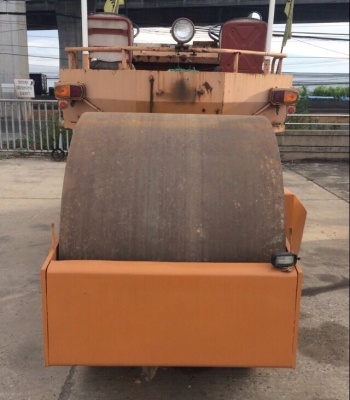 ต้องการขายด่วนรถบด3ล้อเหล็กSAKAI KD7610 พร้อมใช้