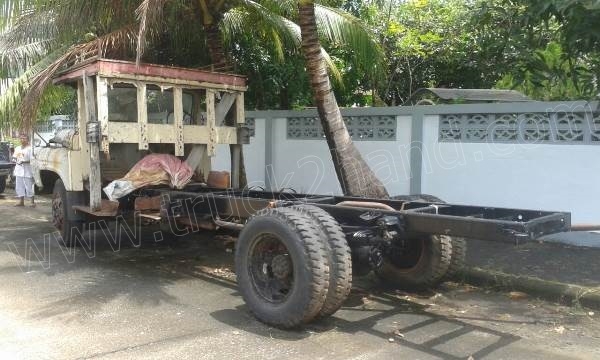 รถบรรทุก 6 ล้อหัวยาว ISUZU รุ่น TXเครื่อง 6 สูบ 120 แรง