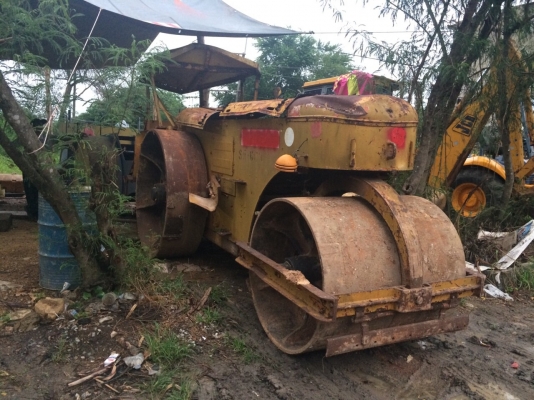 ต้องการขายด่วนรถบด3ล้อเหล็กSAKAI KD7610 ตรวจเช็คพร้อมใช้ทำสี ต้องการขายด่วนรถบด3ล้อเหล็กSAKAI KD7610 ตรวจเช็คพร้อมใช้ทำสี