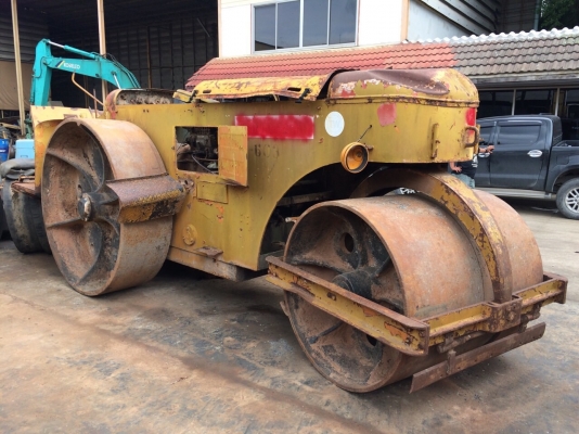 ต้องการขายด่วนรถบด3ล้อเหล็กSAKAI KD7610 ตรวจเช็คพร้อมใช้ทำสี ต้องการขายด่วนรถบด3ล้อเหล็กSAKAI KD7610 ตรวจเช็คพร้อมใช้ทำสี