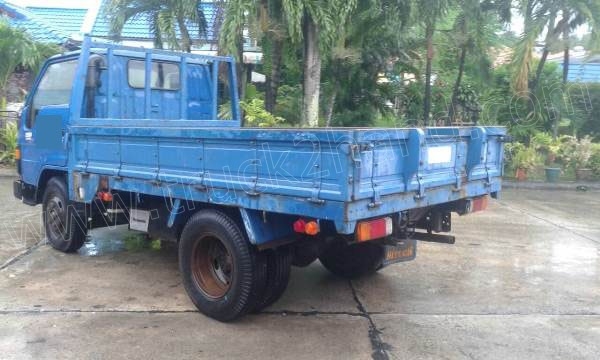 รถบรรทุก 6 ล้อ TOYOTA รุ่น DINA 200 85 แรงม้า