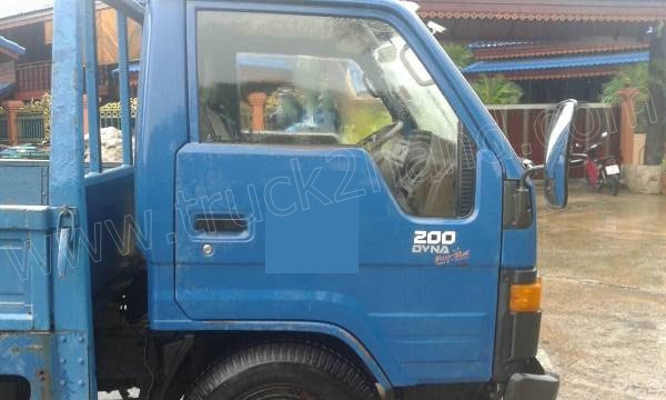 รถบรรทุก 6 ล้อ TOYOTA รุ่น DINA 200 85 แรงม้า