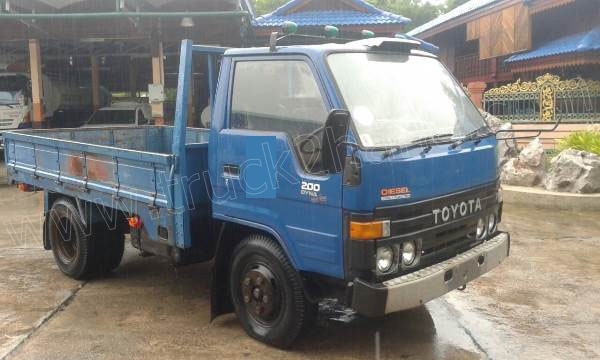 รถบรรทุก 6 ล้อ TOYOTA รุ่น DINA 200 85 แรงม้า