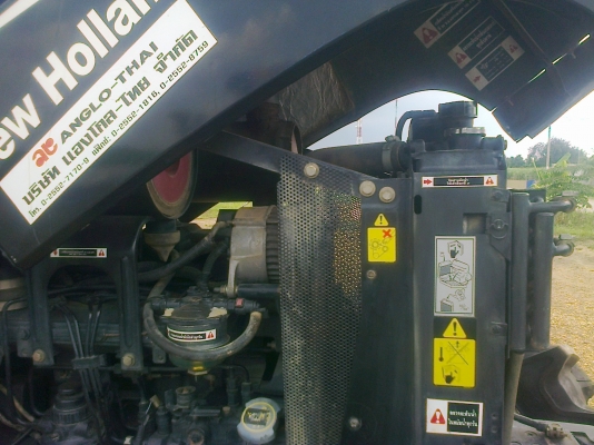 ขายNEWHOLLAND  รุ่นTS90 กรองใหญ่ รถทำงานน้อย2995ช.ม เป็นรถห้างแท้ๆสนใจ0810076640