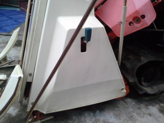 ขาย เกี่ยวkubota ZR145  ยังไม่ใช้ในไทย