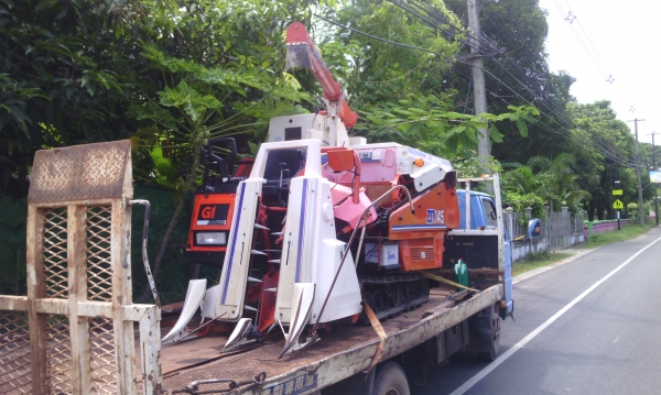 ขาย เกี่ยวkubota ZR145  ยังไม่ใช้ในไทย