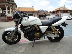 ขาย CB400 ปี98 สีขามมุก มีอินวอย รีบขายใช้เงินด่วน