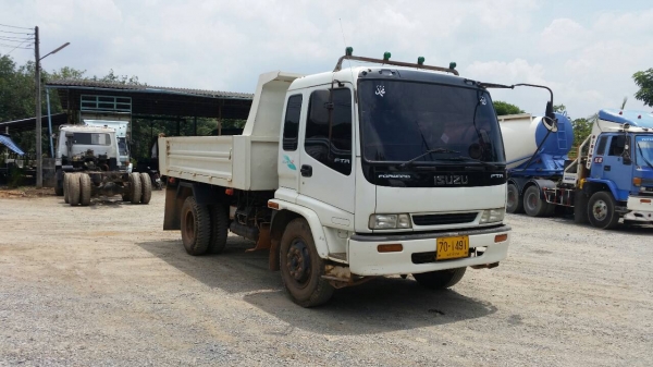 6ล้อดั้ม200แรง ปี*2547 FTR33F2Y รถสวย ห้างแท้ เดิมบาง..เครื่อง6HH1