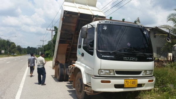 6ล้อดั้ม200แรง ปี*2547 FTR33F2Y รถสวย ห้างแท้ เดิมบาง..เครื่อง6HH1