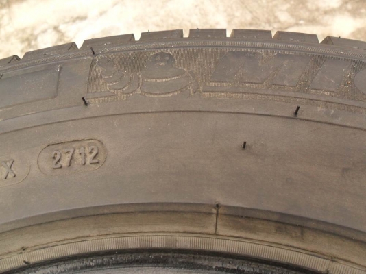 ขาย ยาง มิชลิน MICHELIN Agilisขนาด 215 / 70 ขอบ15  ปี12 (ลงพื้น ปลายปี12 )เส้นละ 790บาท(มี 4 เส้น) Tel.092-9351644