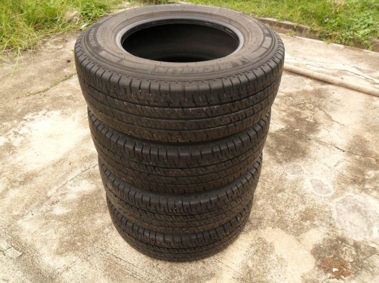 ขาย ยาง มิชลิน MICHELIN Agilisขนาด 215 / 70 ขอบ15  ปี12 (ลงพื้น ปลายปี12 )เส้นละ 790บาท(มี 4 เส้น) Tel.092-9351644