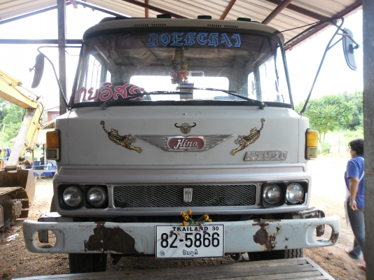 ขายรถบรรทุกรถแบคโฮ HINO KT920 เพลาเดียวบรรทุก 120 หางมีบันได