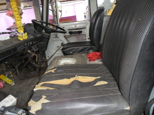 ขายรถบรรทุกรถแบคโฮ HINO KT920 เพลาเดียวบรรทุก 120 หางมีบันได