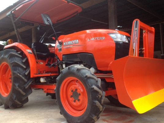 ปัญญาแทรคเตอร์มาแล้ว...จัดมาให้ตามคำเรียกร้อง  คูโบต้า L4708 พร้อมใบมีดคานล่างFD185F ผาน6x24 ตราช้าง ทำงาน 1488ชม.ครับ