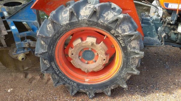 ปัญญาแทรคเตอร์มาแล้ว...จัดมาให้ครับ คูโบต้าL2600พร้อม ผาน5 สภาพเดิมๆ รถไร่ จัดส่ง ต.หนองเบน อ.เมือง จ.นครสวรรค์