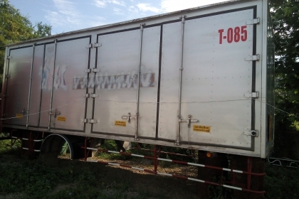 ..ขาย..     * ตู้แห้ง 10 บาน...ไม่มีเสากลาง *     * ยาว 7.20 ม. *     ตู้สภาพสวยพร้อมใช้         * พร้อมติดตั้ง *         ( มีหลายลูก )