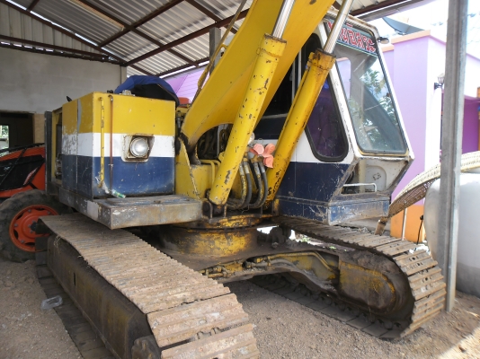 ขายรถแบคโฮ KOMATSU PC120-2 สวยแรงสภาพเก่านอกโซ่หนาเอวแน่นทำงานดีไม่มีโหลด