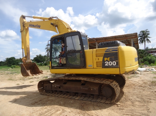 ขายรถแบคโฮKOMATSU-200-8รถสวยทํางานได้1000ชั้วโมง ขายรถแบคโฮKOMATSU-200-8รถสวยทํางานได้1000ชั้วโมง